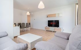 Guestready - Sunny Seaside Escape In Malaga
